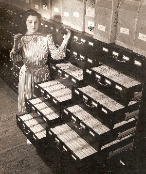 1940 Mrs Evelyn Schlachman Roll of Recordate Film Social Security Office OM.jpg (39238 bytes)